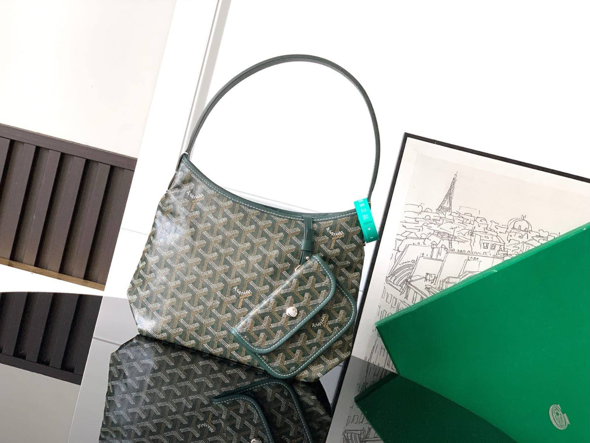 Goyard Boheme 
Hobo

 Goyardine✅ 
Size 20 cm

For Price 👇 WhatsApp✅
0568585901 
0507557372
0552275751 Owner Zain 👌

Zain274
♥️♥️♥️
