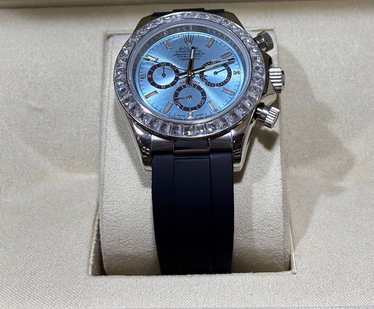 Rolex
male moneyautomatic----🌹🌹🌹

450 dhs🌺

Zain108
♥️♥️♥️