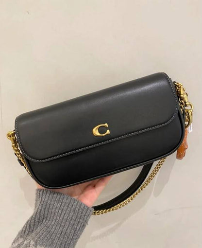 Coach 
Master❣️❣️
    Good Quality 
230 dhs✅

Zain131
♥️♥️♥️