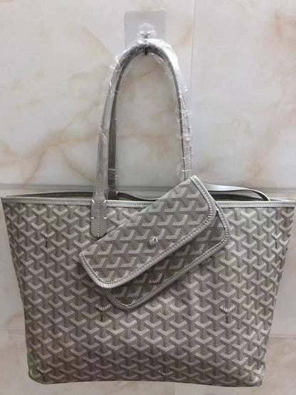 Goyard
85 dhs❤️

Zain143
♥️♥️♥️