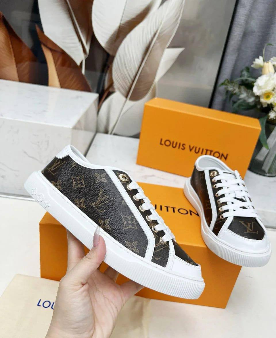 LV SHOES 👟 
Size 36-41
150 dhs🪙💚

Zain40
♥️♥️♥️