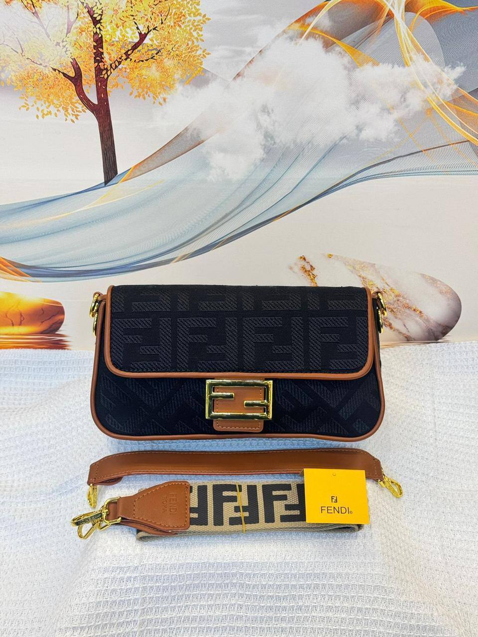 Fendi
Best quality
With box’s
🎁🎁🎁

115 dhs🗽
size 26cm

Zain158
♥️♥️♥️
