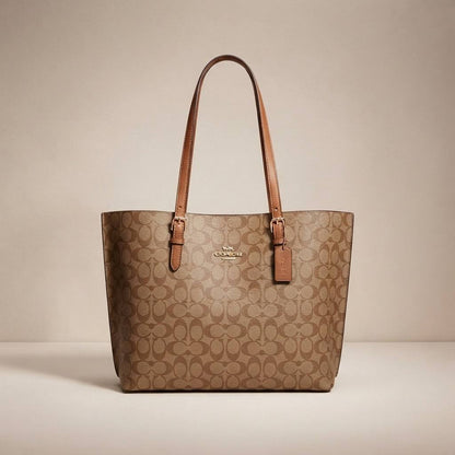 COACH Mollie Bag
Shoulder Signature Canvass
Gold Hardware
In 3 Compartment

Size : 36 cm

Without BOX
105 dhs🇦🇪🇦🇪🇦🇪



Zain239
♥️♥️♥️