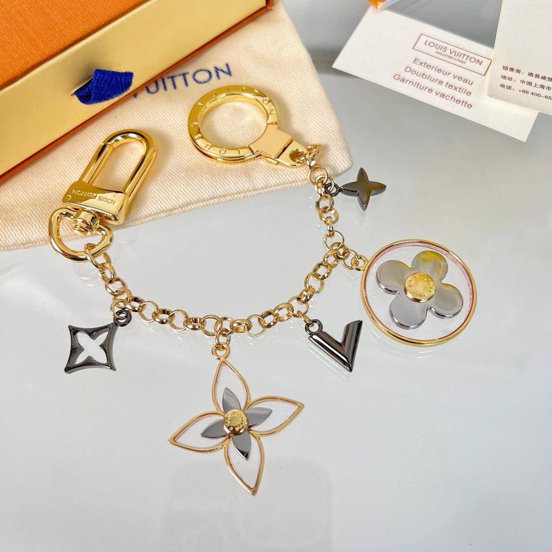 Bag chain

75 dhs 

Zain89
♥️♥️♥️