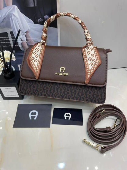 Aigner

with box
🎁🎁🎁

110 dhs🪙🌨️

Zain143
♥️♥️♥️