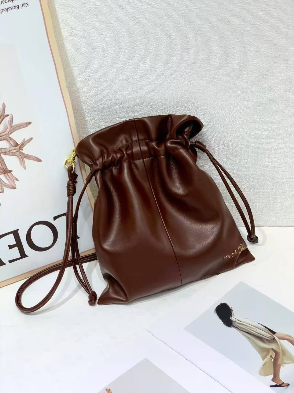 CELINE 
90 dhs🇦🇪🇦🇪

Zain235
♥️♥️♥️