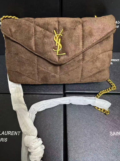 YSL
90 dhs🪙🖤
size：23×13×7cm
Good quality 
with box
🎁🎁🎁

Zain35
♥️♥️♥️