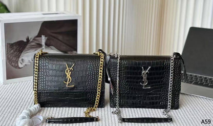 YSL
110 dhs❣️
SIZE：24cm
Good quality 

with box
🎁🎁🎁

Zain35
♥️♥️♥️