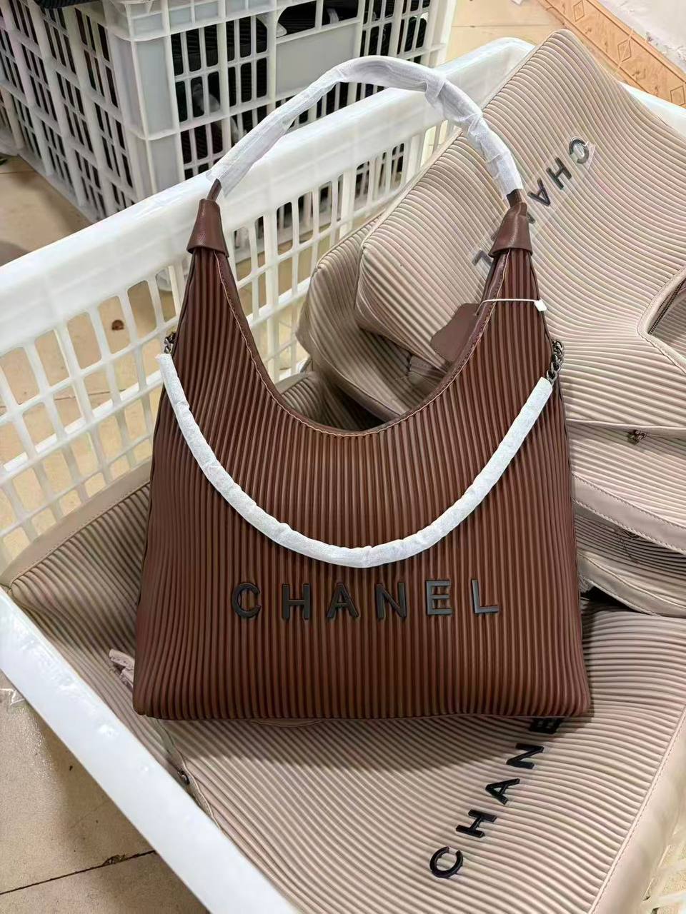 Chanel
110 dhs✅

Zain143
♥️♥️♥️