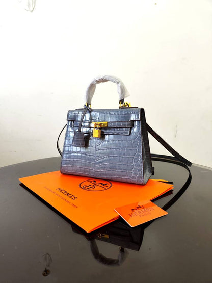 Hermes
90 dhs✅
high quality 

With box
🎁🎁🎁

Zain26
♥️♥️♥️
