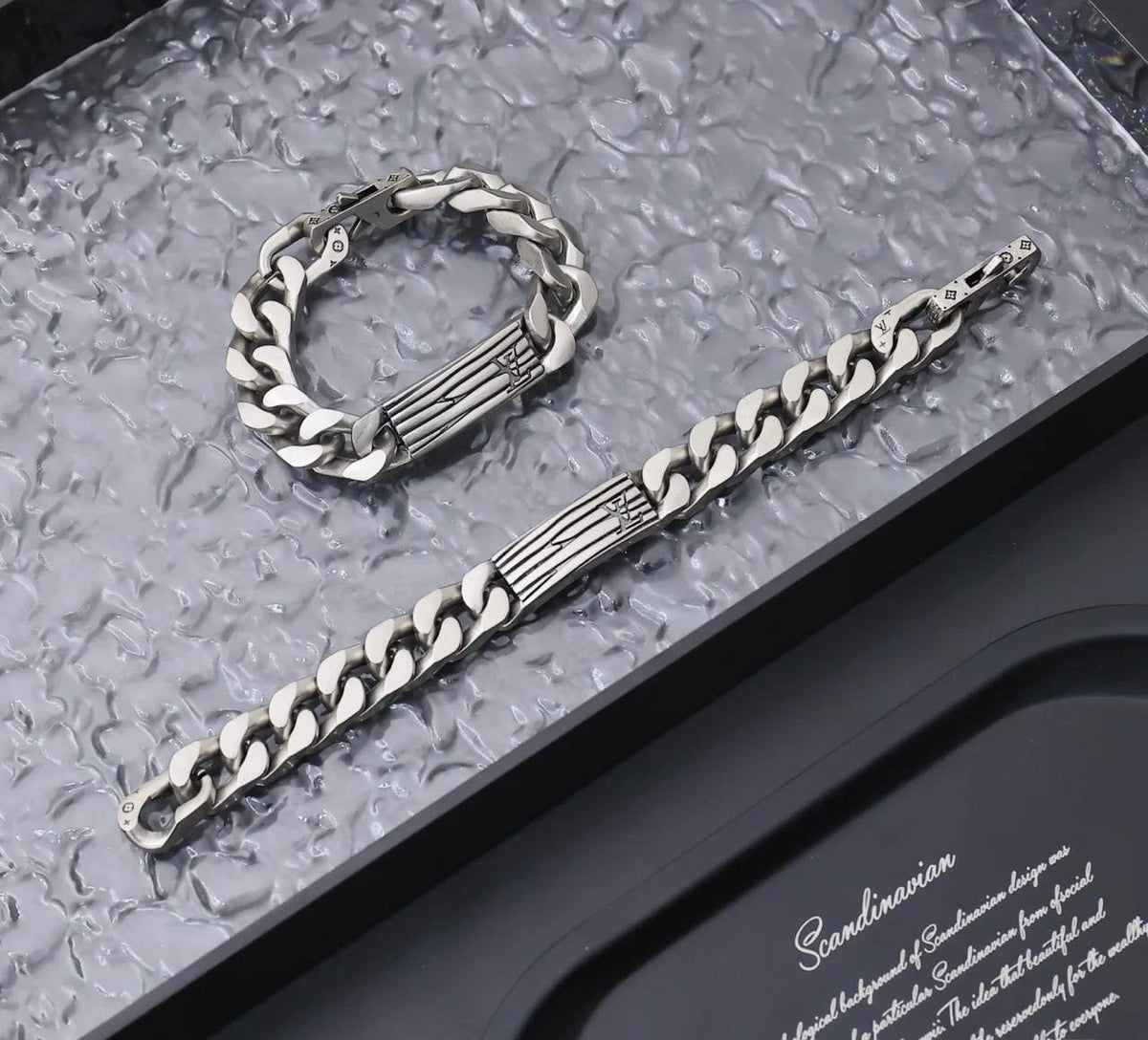 LV Bracelet

Super Master
100 dhs🇦🇪🇦🇪

With Full packing

Zain33
♥️♥️♥️