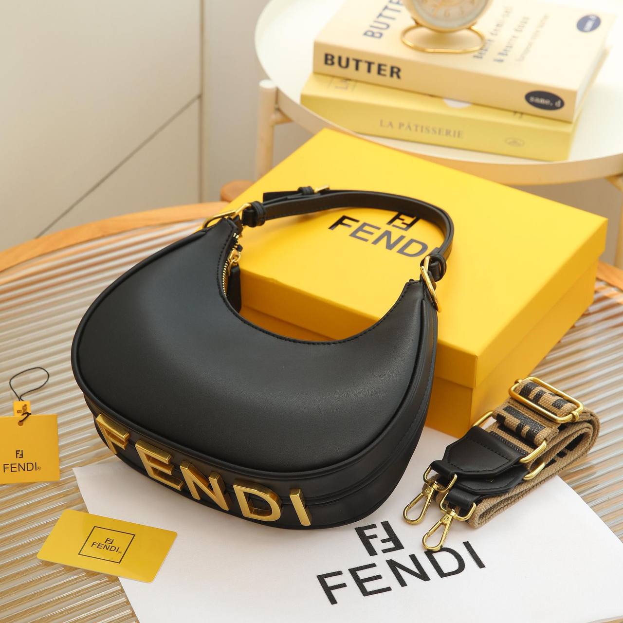 FENDI
BEST QUALITY

 WITH BOX’S 
🎁🎁🎁

110 dhs✅
SIZE 24 CM

Zain290
♥️♥️♥️