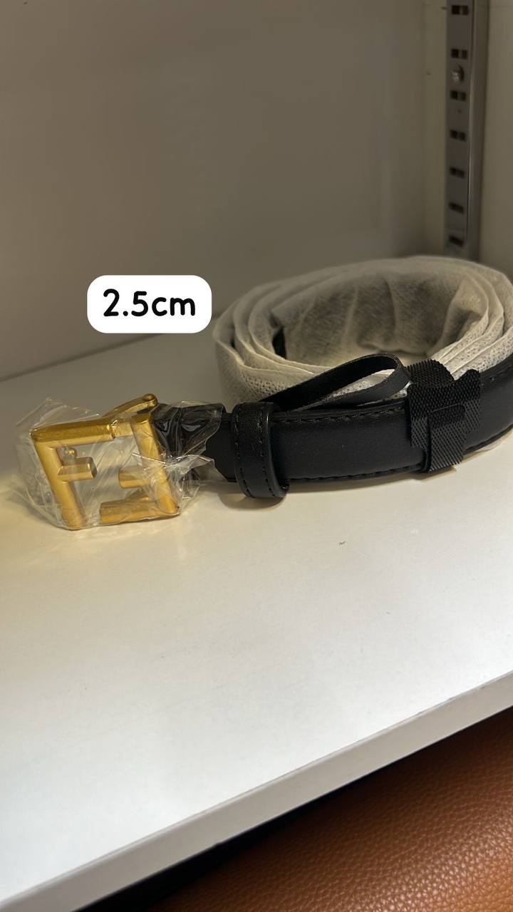 Leather belt

with box 
🎁🎁🎁

60 dhs✅

Zain190
♥️♥️♥️