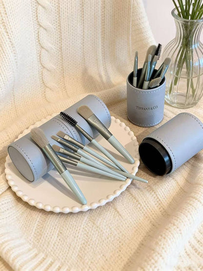 Makeup Brush❤️‍🔥*
good quality 💯
With boxes 📦 
60 dhs✅

Zain216
♥️♥️♥️