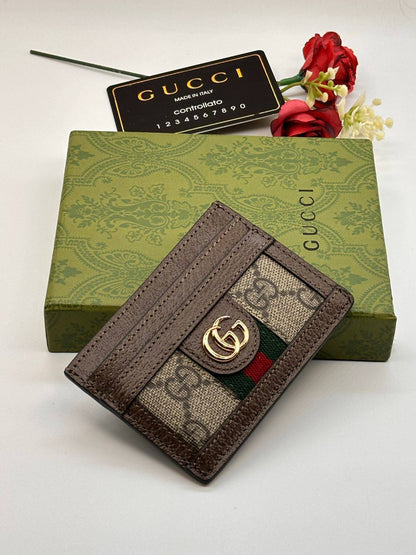 Guccl 

Card holder💝

 💝Super Master

250 dhs🇦🇪🇦🇪

Zain275
♥️♥️♥️