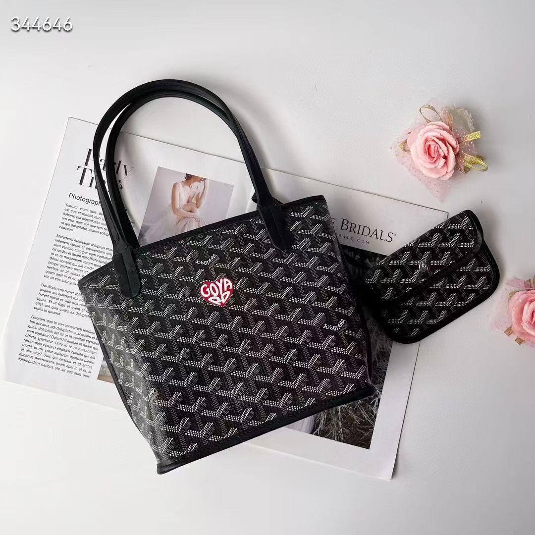 Goyard 2 in 1 small
Size : 20 * 19 cm
70 dhs🪙💚

Zain115
♥️♥️♥️