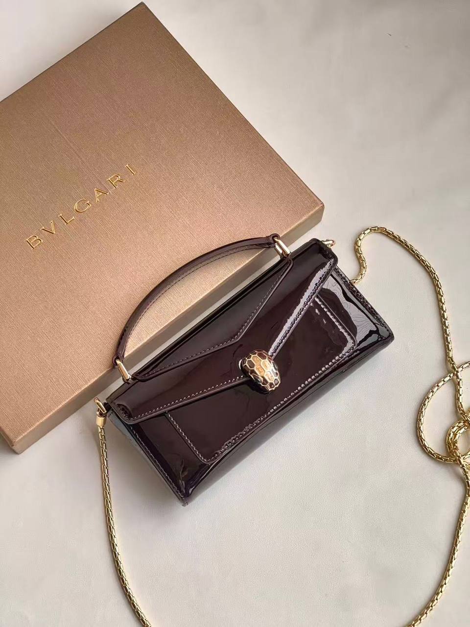 Bvlgari
Master
350 dhs✅

Zain141
♥️♥️♥️