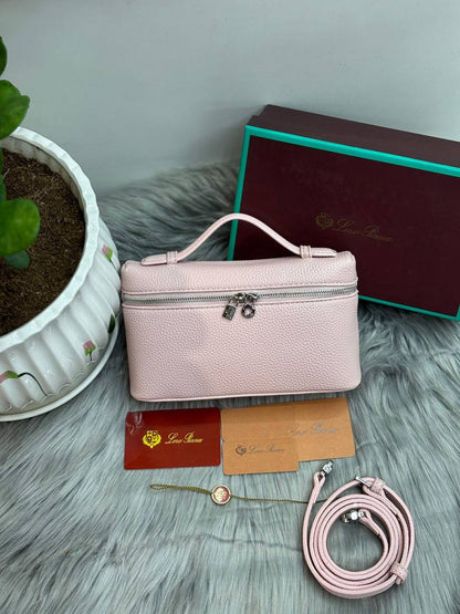 Loro Piana
with box
🎁🎁🎁

90 dhs✅

Zain244
♥️♥️♥️