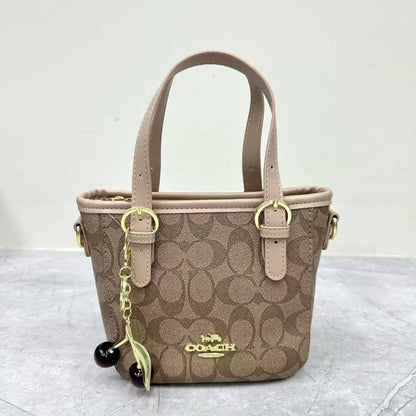 Coach

With cherry
80 dhs🇦🇪🇦🇪🇦🇪

Zain232
♥️♥️♥️