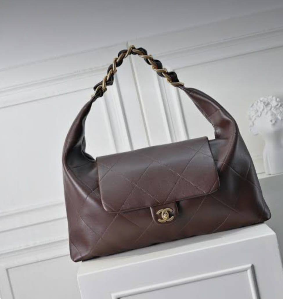 Chanel
⚡30cm
110 dhs🇦🇪🇦🇪

Zain18
♥️♥️♥️