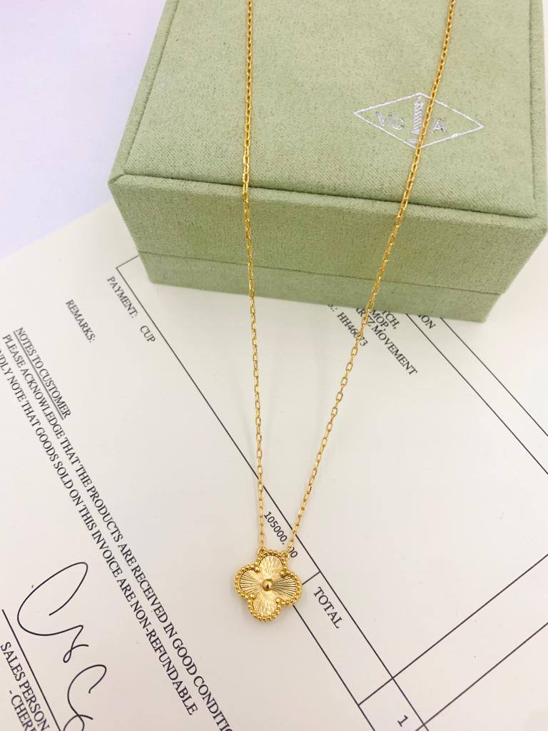 VCA NECKLACE 
55 dhs🪙💚 
With Box And Paper Bag
🎁🎁🎁

Zain89
♥️♥️♥️