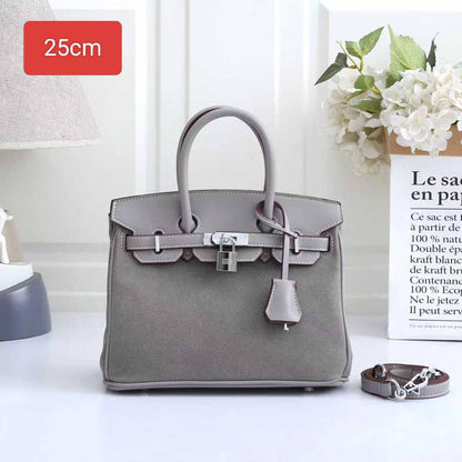 Loewe - Hermes
110 dhs✅
25cm hermes
32cm Armani

Zain26
♥️♥️♥️