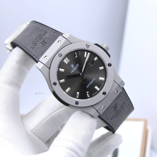 HUBLOT MEN AUTO
210 dhs💓

Zain304
♥️♥️♥️