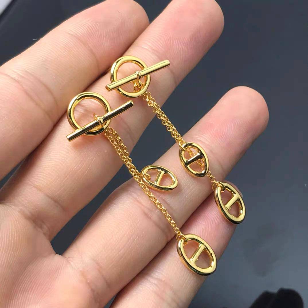 Hermes 🦋*
Earring 🌸
Master quality 💯
With normal boxes 🗃️ 
60 dhs🪙🌨️
With master box 📦 
80 dhs🪙🌨️

Zain216
♥️♥️♥️