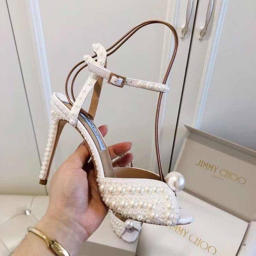 JIMMY CHOO 
280 dhs✅
*SIZE  36   TO   41*

Zain224
♥️♥️♥️