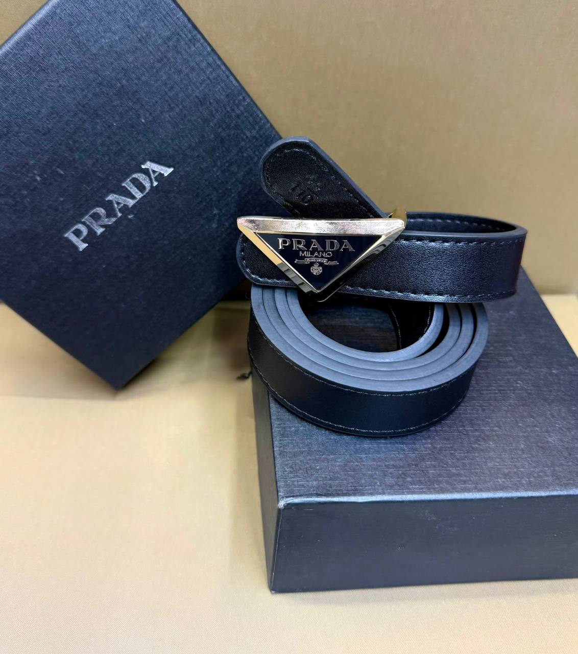 Ladies Belts 
With box
40 dhs🇦🇪🇦🇪

Zain93
♥️♥️♥️