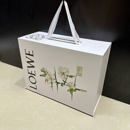 Box 38cm  
+
Paper Bag
30 dhs🪙💚

Zain39
♥️♥️♥️