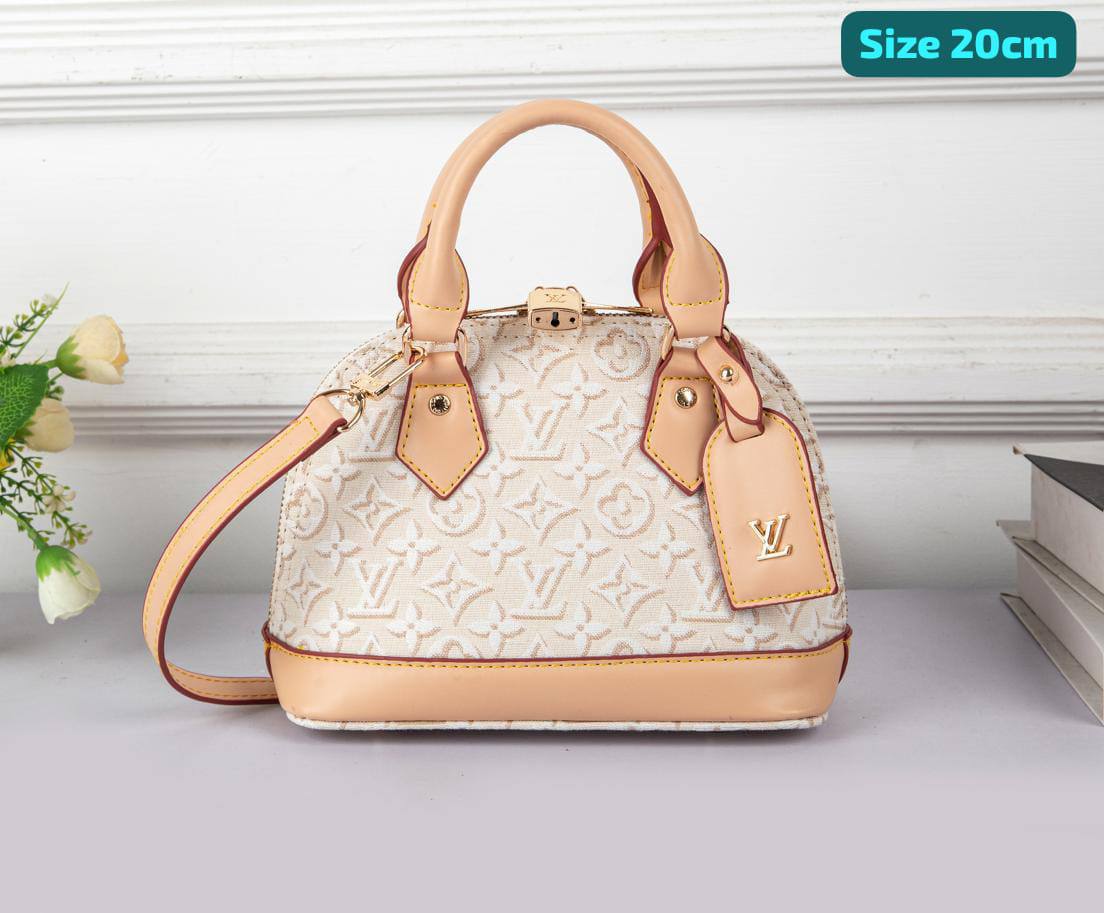 LV

Good quality 
with box 
115 dhs🇦🇪🇦🇪

Zain186
♥️♥️♥️