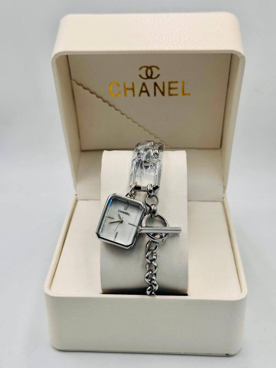 Chanel  ladies
*New arrival*🔥
55 dhs🌺

Zain08
♥️♥️♥️