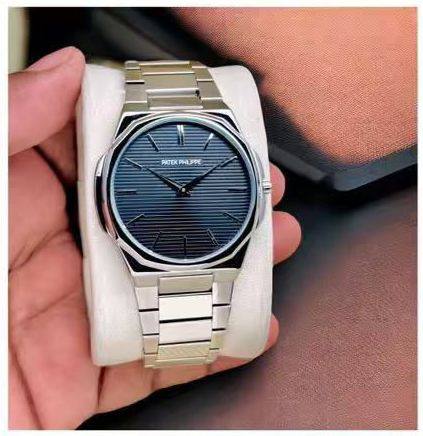 PATEK PHILIPPE SLIM MEN
*GOOD QUALITY*
*WEIGHT LESS CHAIN*
120 dhs💓
*BATTERY*

Zain29
♥️♥️♥️