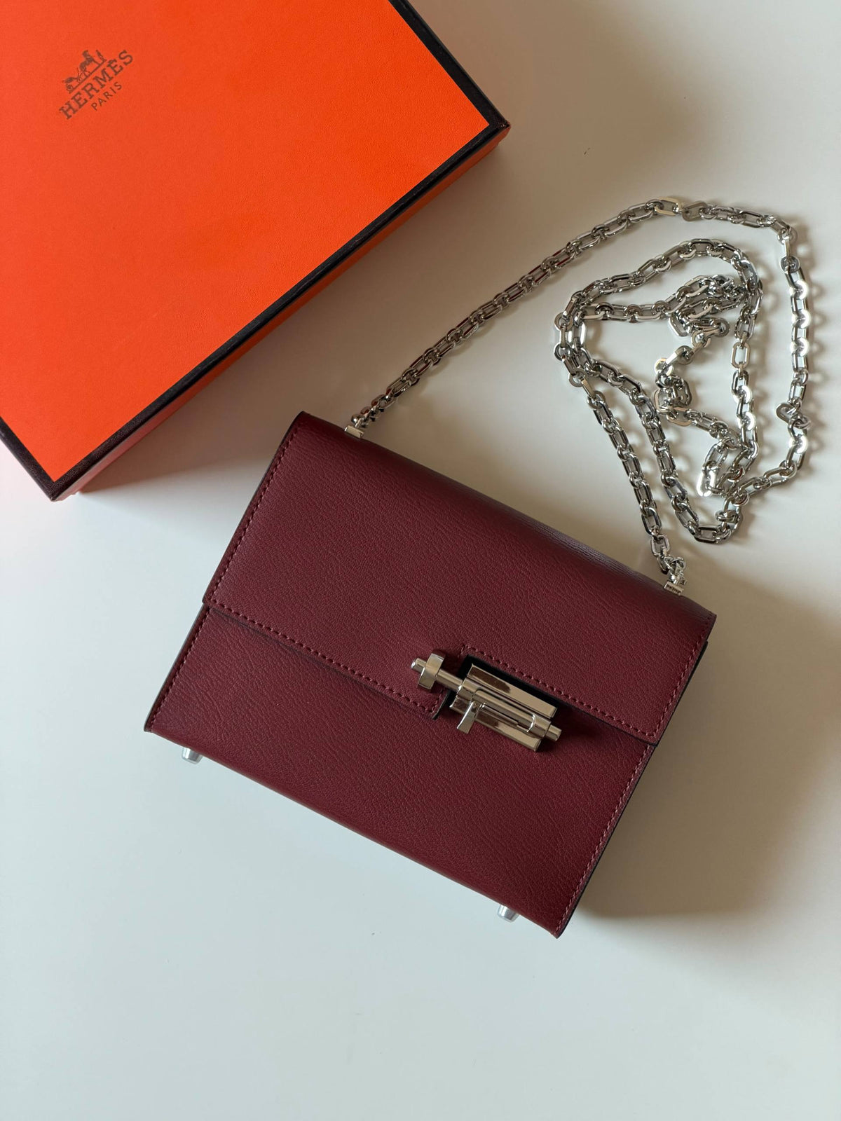 Hermes

18cm💕
master quality😍
with box❤️
430 dhs🇦🇪🇦🇪

Zain52
♥️♥️♥️