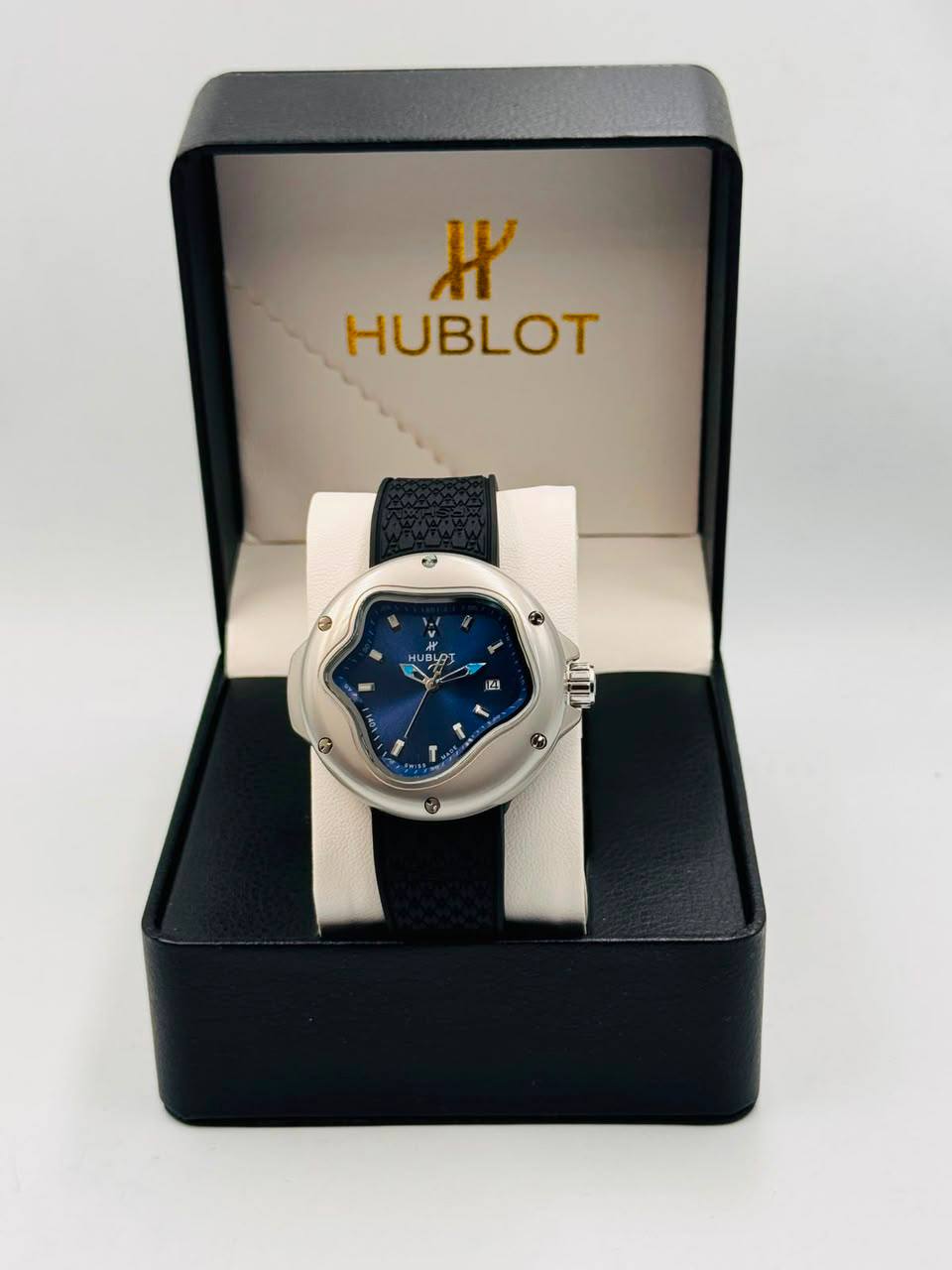 Hublot Men
*New arrival*🔥
70 dhs✅

Zain08
♥️♥️♥️
