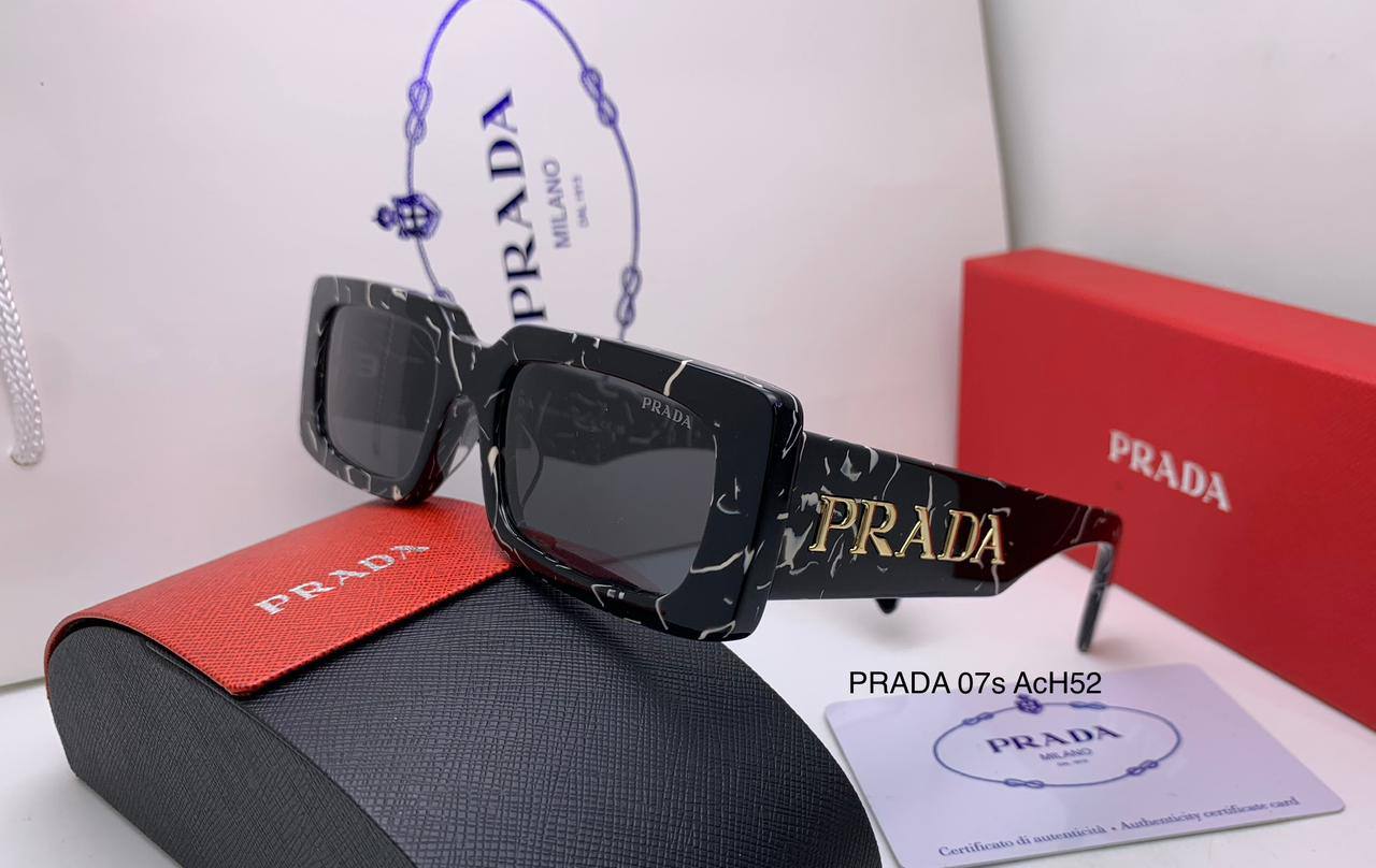 Prada
Super master quality 
190 dhs💓

Zain126
♥️♥️♥️