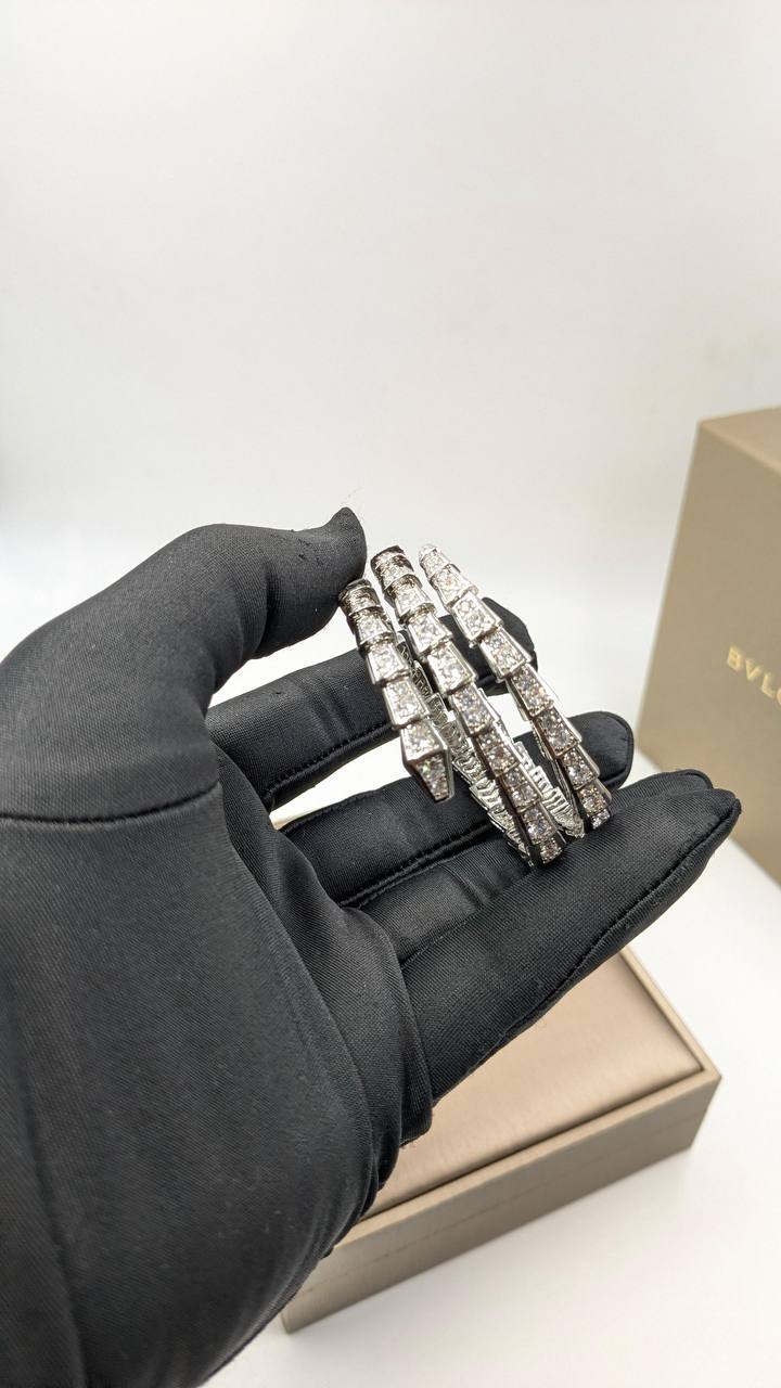 Bvlgari
*Master Quality* 
190 dhs💛 with Normal Box 🎁

Zain210
♥️♥️♥️