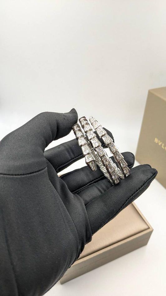 Bvlgari
*Master Quality* 
190 dhs💛 with Normal Box 🎁

Zain210
♥️♥️♥️