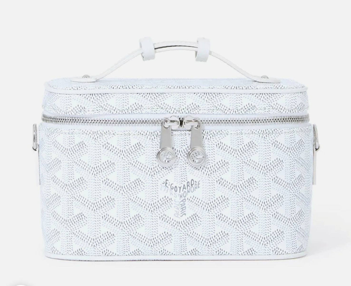GOYARD

best quality 
with box

100 dhs🇦🇪🇦🇪🇦🇪

size17CM
Zain290
♥️♥️♥️