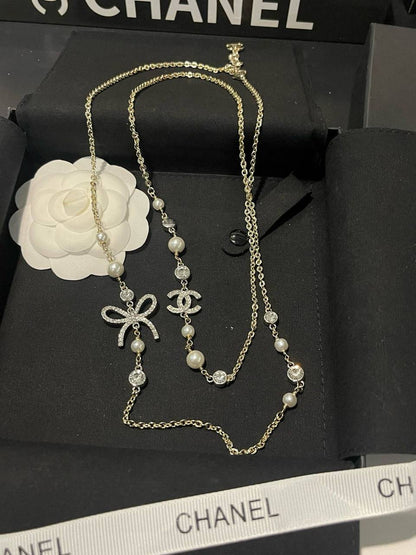 Necklace Chanel Master
140 dhs🪙💕

Zain89
♥️♥️♥️