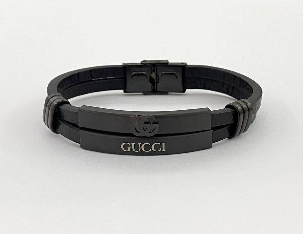 MEN ✨💫
BRACELET 
50 dhs🗽 
WITH BOX AND PAPER BAG🎁🛍️

Zain89
♥️♥️♥️