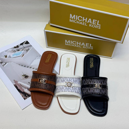 MK
Size 36to41
70 dhs💓

Zain236
♥️♥️♥️