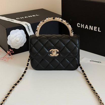 Chanel 
Master
220 dhs✅

Zain134
♥️♥️♥️