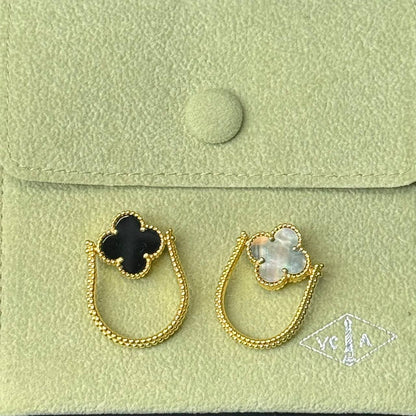 VCA ❤️‍🔥
Master quality 💯

Ring 💍 size available 👇
6,7,8,9

With normal boxes 🗃️ 
60 dhs🇦🇪🇦🇪 
With master box 📦 
75 dhs🇦🇪🇦🇪 

 Zain216
♥️♥️♥️