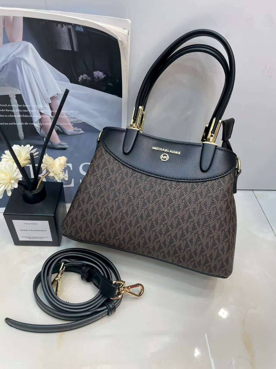 mk 

good quality 
110 dhs🇦🇪🇦🇪

Zain215
♥️♥️♥️