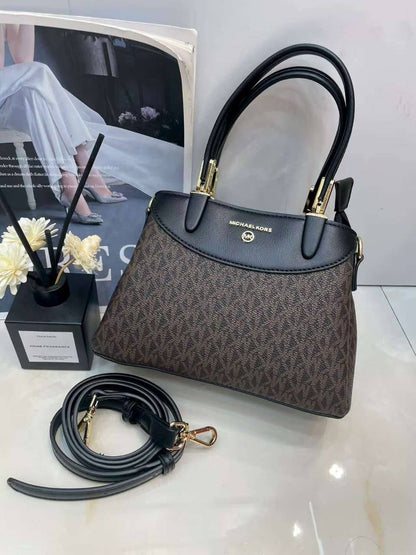 mk 

good quality 
110 dhs🇦🇪🇦🇪

Zain215
♥️♥️♥️