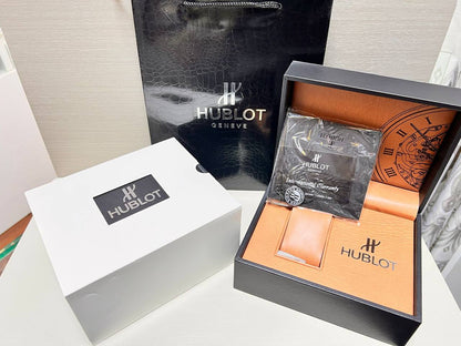 Watches Boxes
Master Box + Paper bag & Card
🎁🎁🎁

50 dhs🪙🌨️

Zain85
♥️♥️♥️