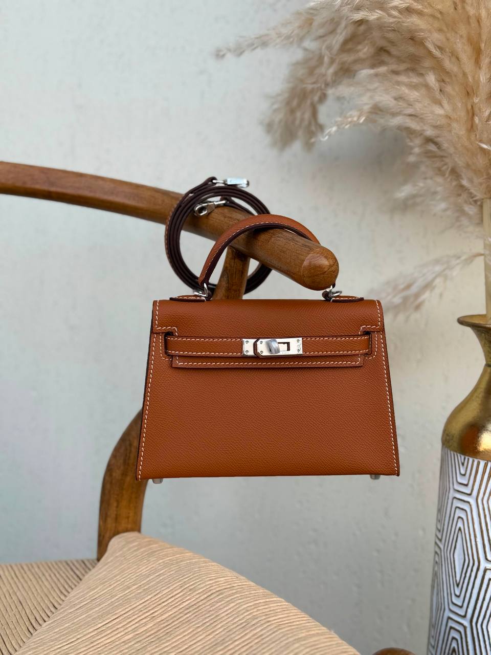 HERMES
19cm
340 dhs🇦🇪🇦🇪
Top quality 
With box🎁

Zain167
♥️♥️♥️