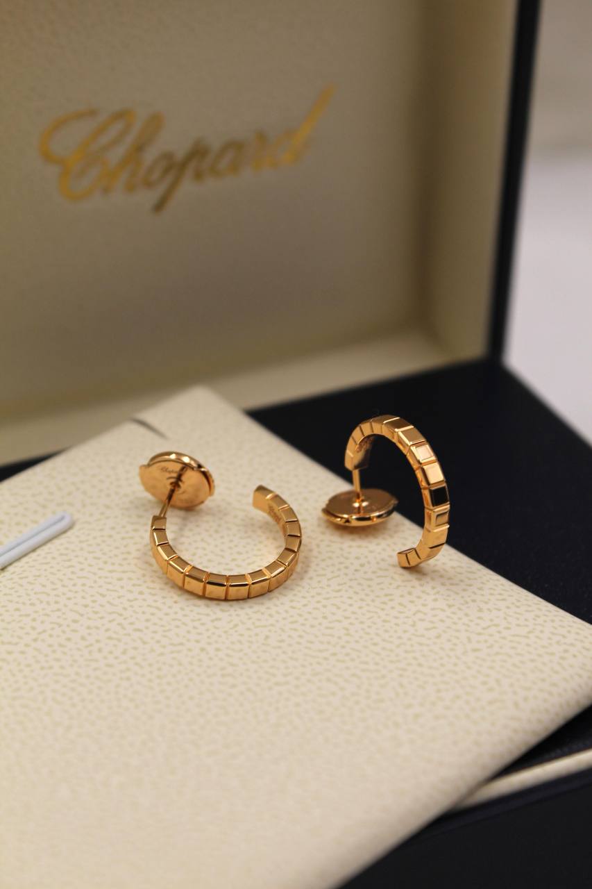 *Chopard* 💎
🆕🎉🥳🎊🆕
↗️ *Super Master Quality ®️*
Ice cube with stones ⤵️
Necklace & earrings ⤴️
For Price 👇 WTSP Text Zain 0568585901

Zain106
♥️♥️♥️